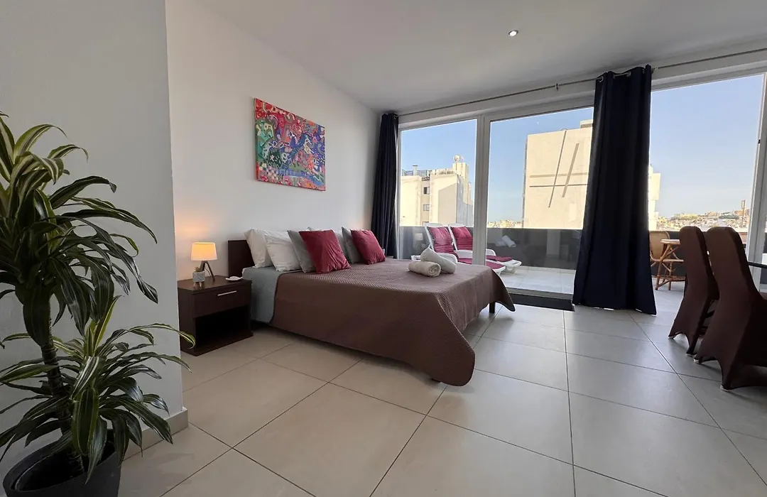 Magnolia Guesthouse St Julians-1